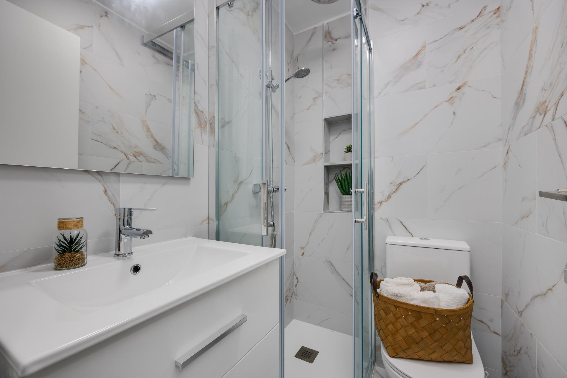 1 Bed, 1 Bath, ApartmentFor Sale, Torrevieja, Alicante