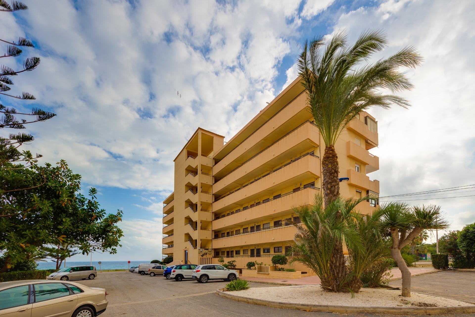 1 Bed, 1 Bath, ApartmentFor Sale, Torrevieja, Alicante