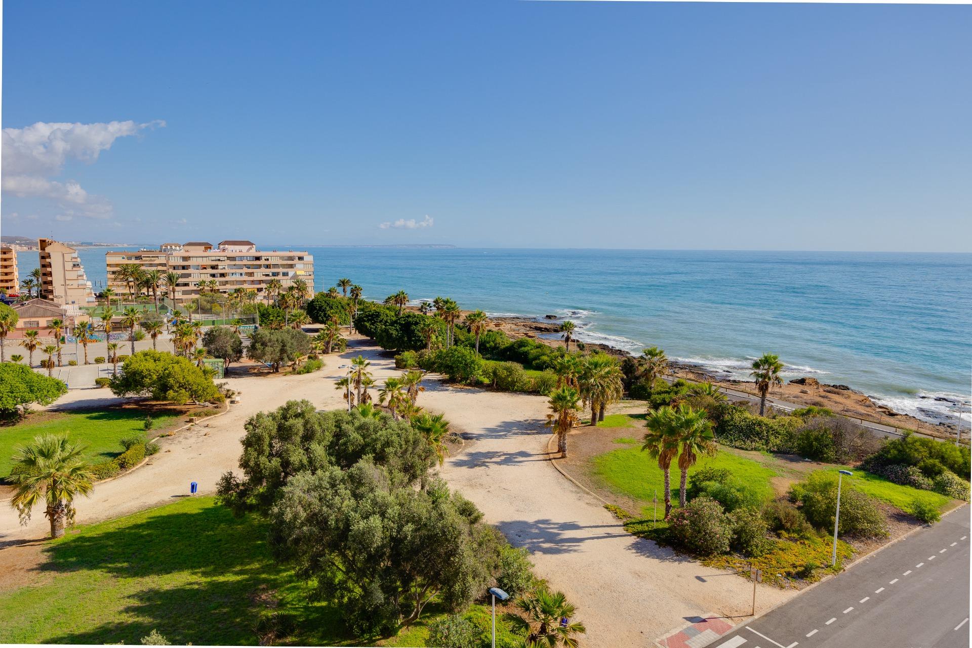 1 Bed, 1 Bath, ApartmentFor Sale, Torrevieja, Alicante