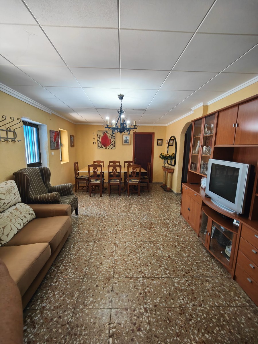 4 Bed, 1 Bath, HouseFor Sale, Yecla, Murcia