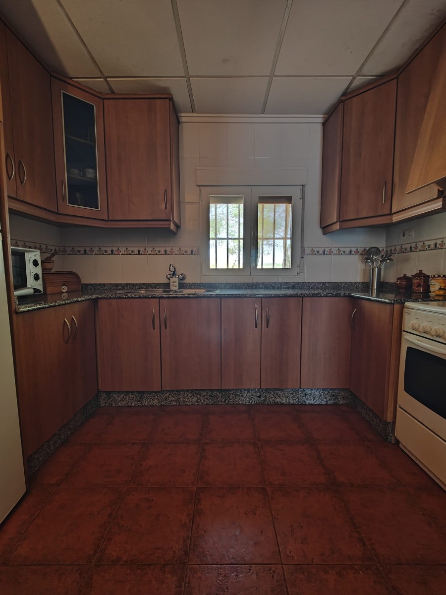 4 Bed, 1 Bath, HouseFor Sale, Yecla, Murcia