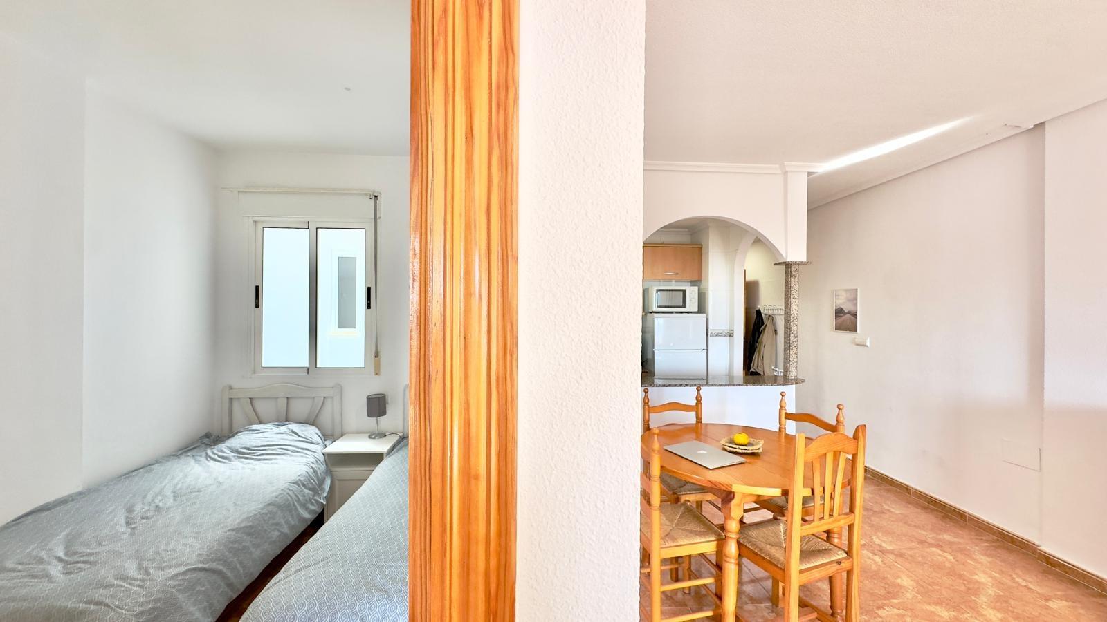 2 Bed, 1 Bath, ApartmentFor Sale, Torrevieja, Alicante