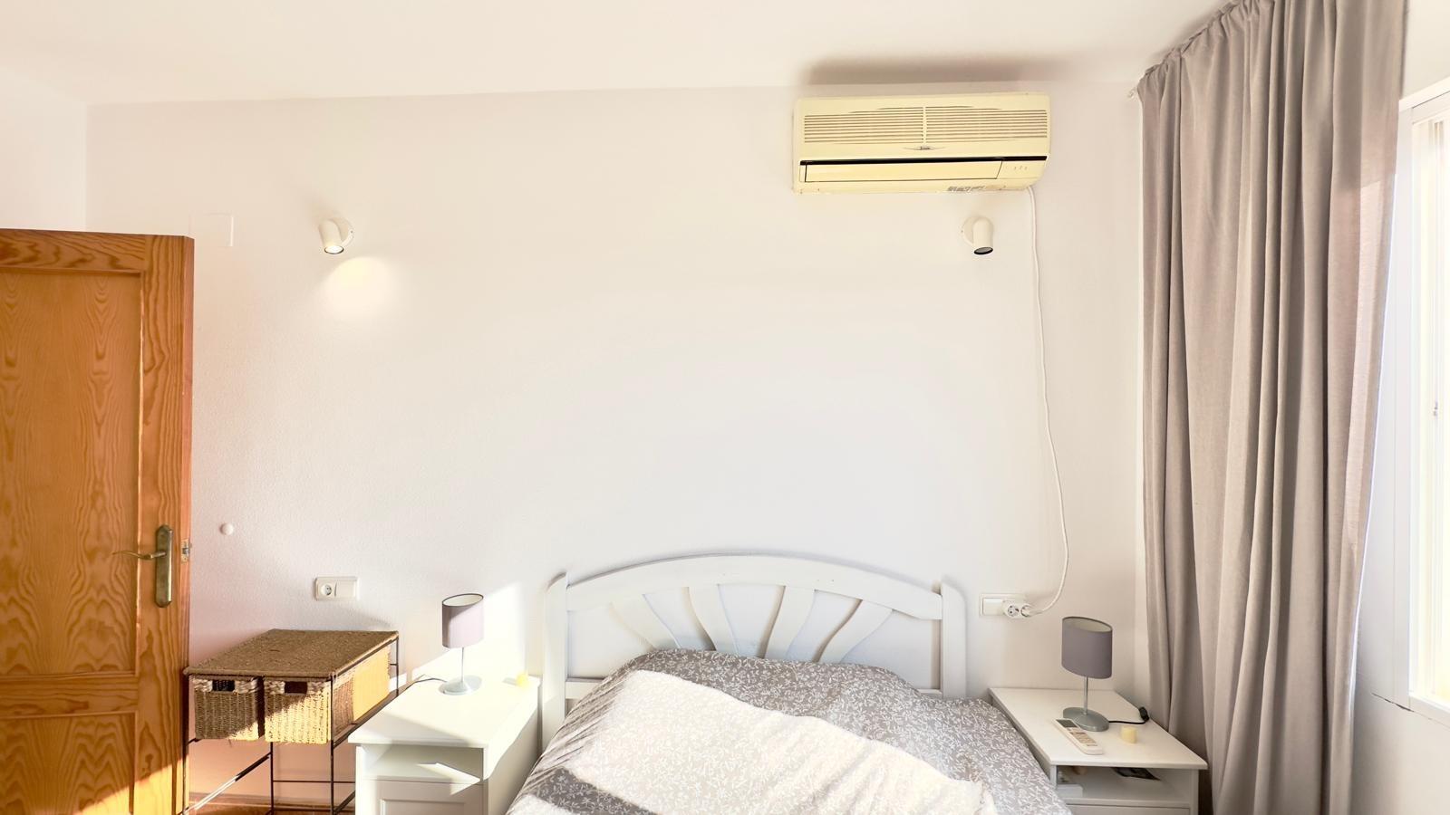 2 Bed, 1 Bath, ApartmentFor Sale, Torrevieja, Alicante