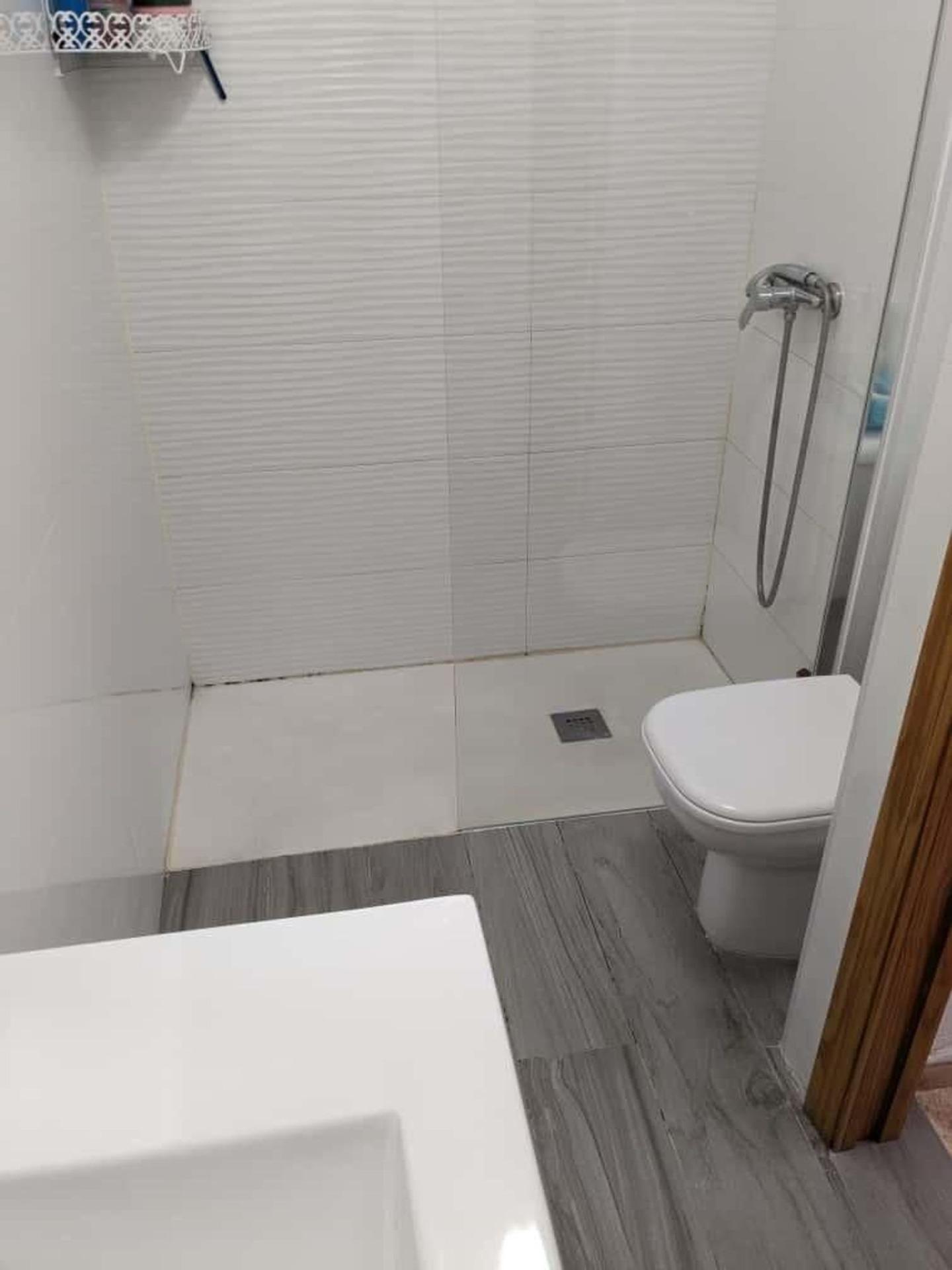 2 Bed, 1 Bath, ApartmentFor Sale, Torrevieja, Alicante