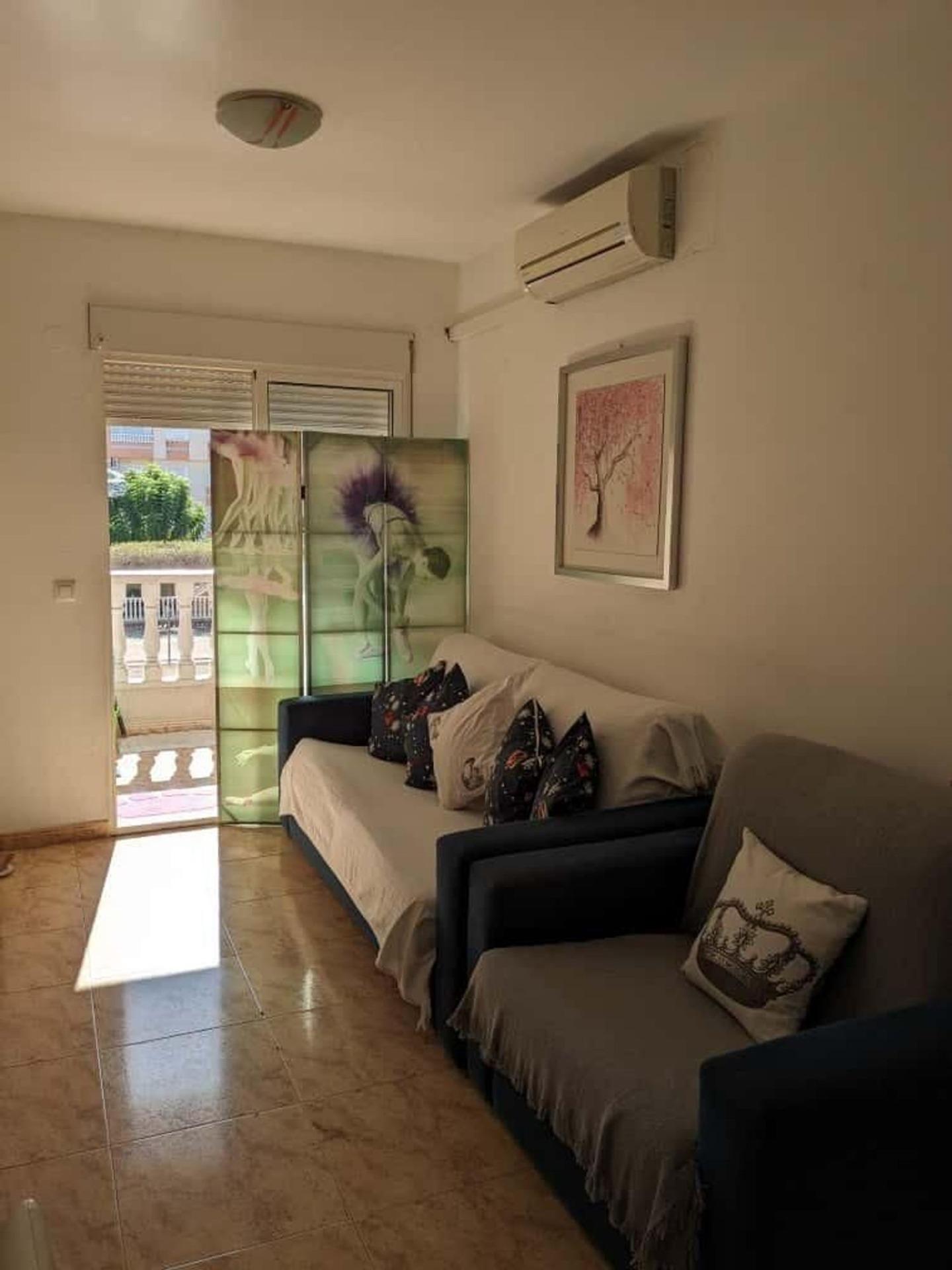 2 Bed, 1 Bath, ApartmentFor Sale, Torrevieja, Alicante
