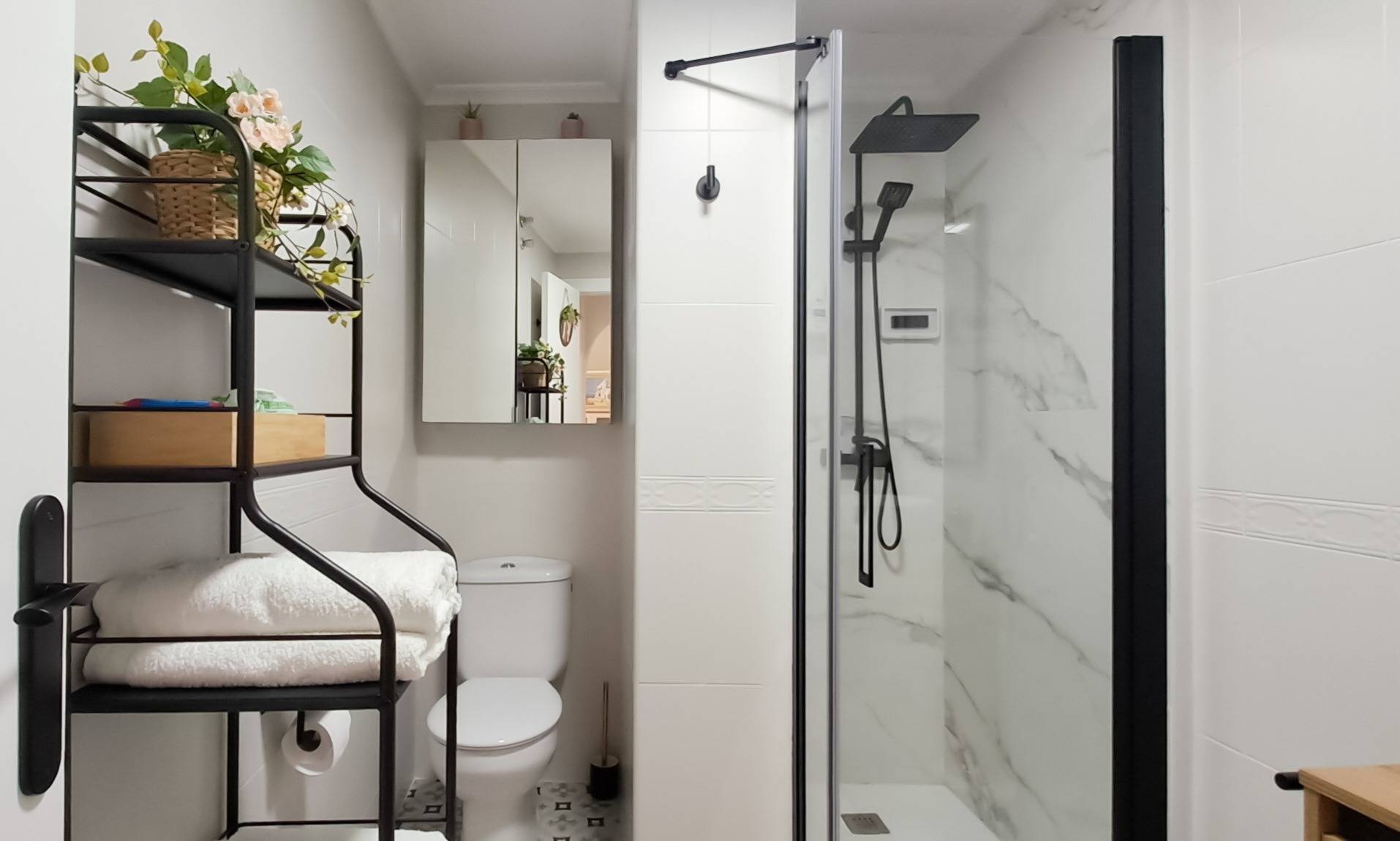 2 Bed, 1 Bath, ApartmentFor Sale, Torrevieja, Alicante