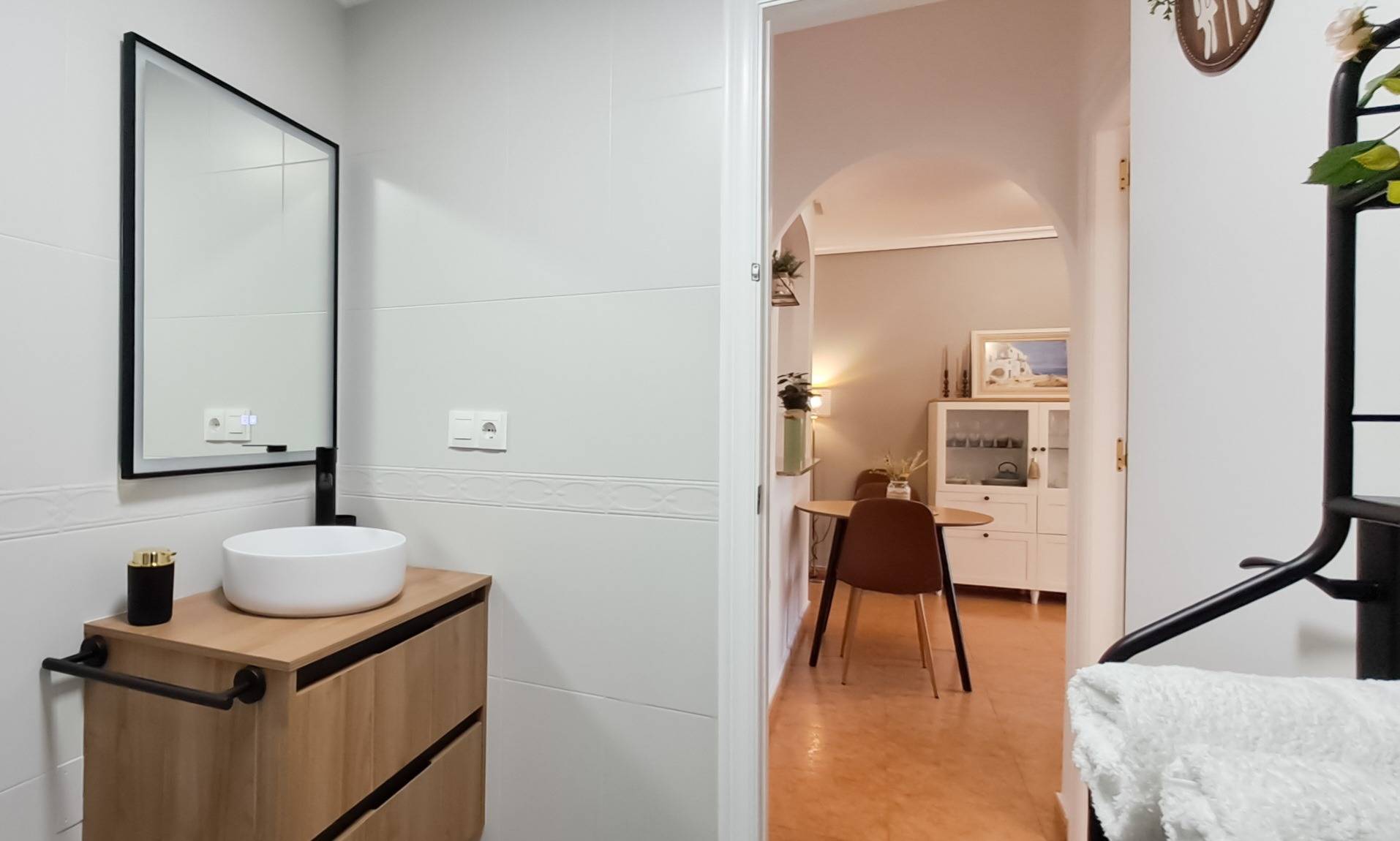 2 Bed, 1 Bath, ApartmentFor Sale, Torrevieja, Alicante