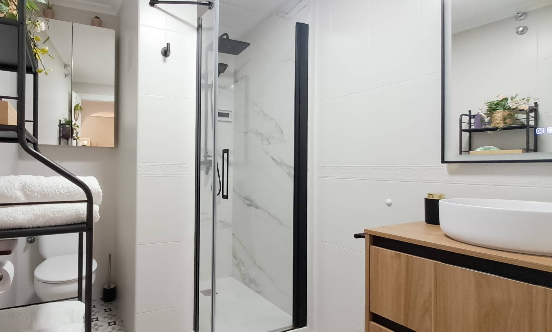 2 Bed, 1 Bath, ApartmentFor Sale, Torrevieja, Alicante