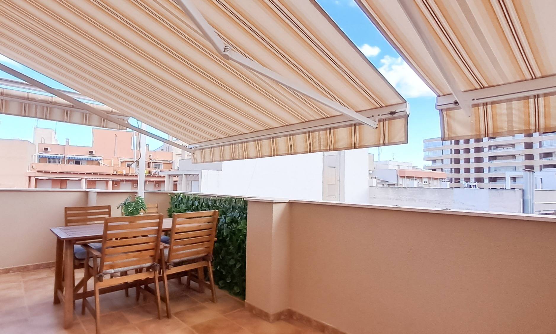 2 Bed, 1 Bath, ApartmentFor Sale, Torrevieja, Alicante