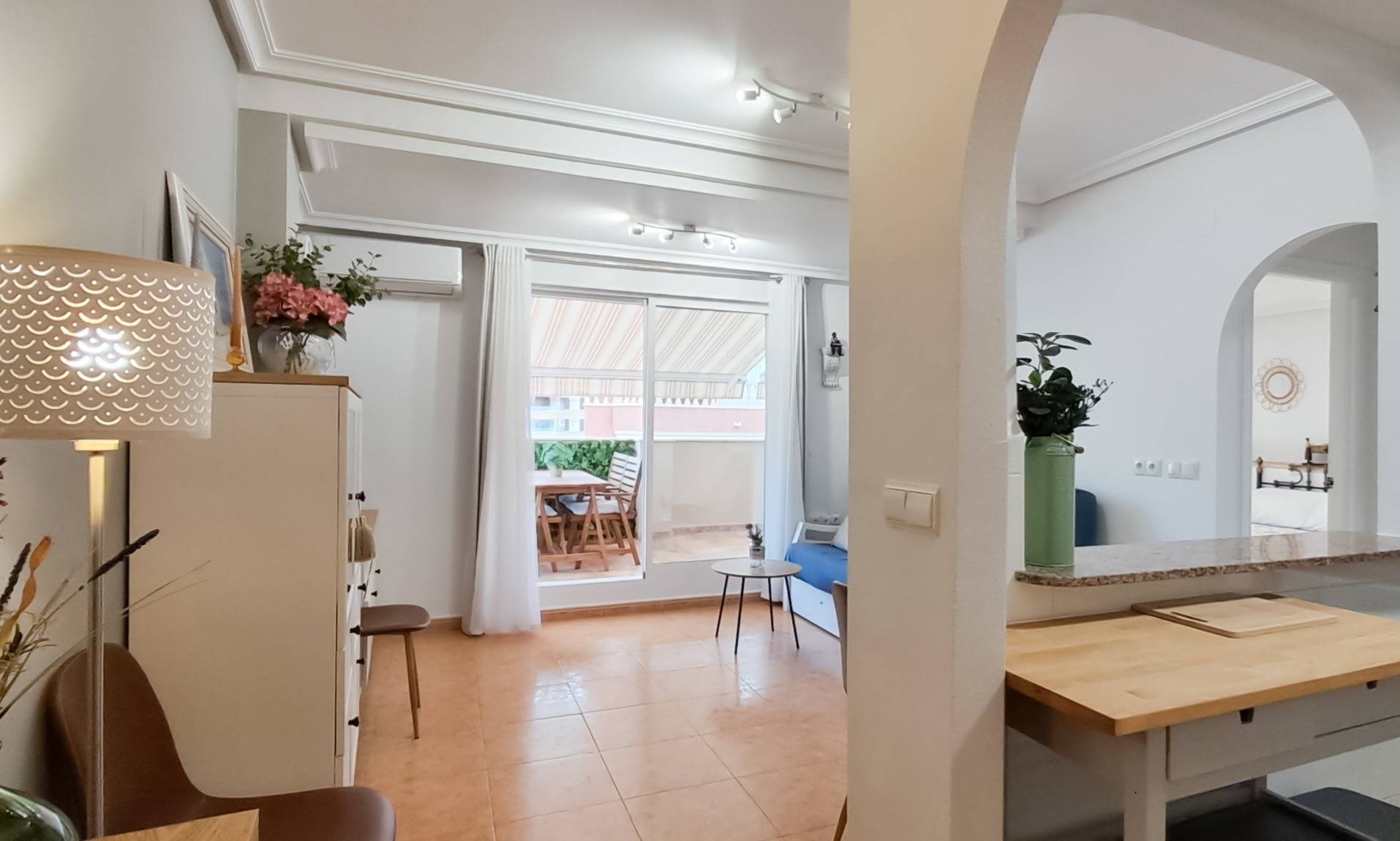 2 Bed, 1 Bath, ApartmentFor Sale, Torrevieja, Alicante