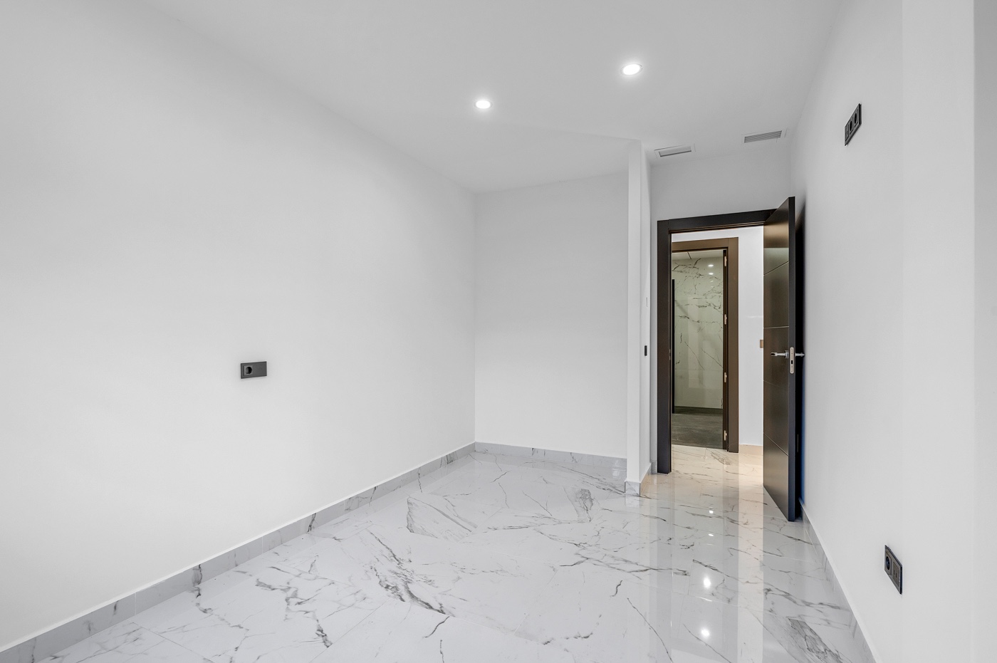 4 Bed, 3 Bath, HouseFor Sale, Campoamor, Alicante