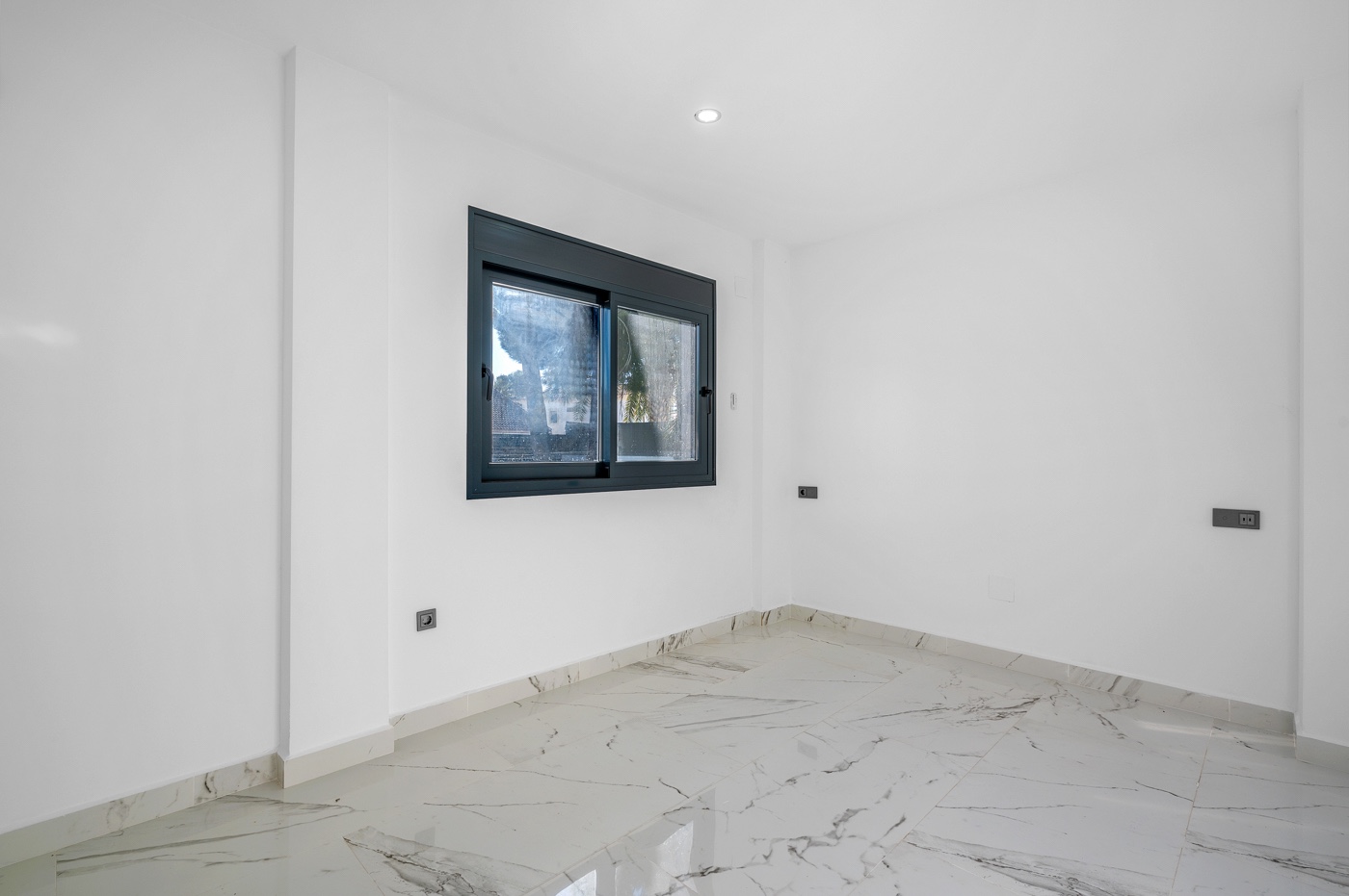 4 Bed, 3 Bath, HouseFor Sale, Campoamor, Alicante