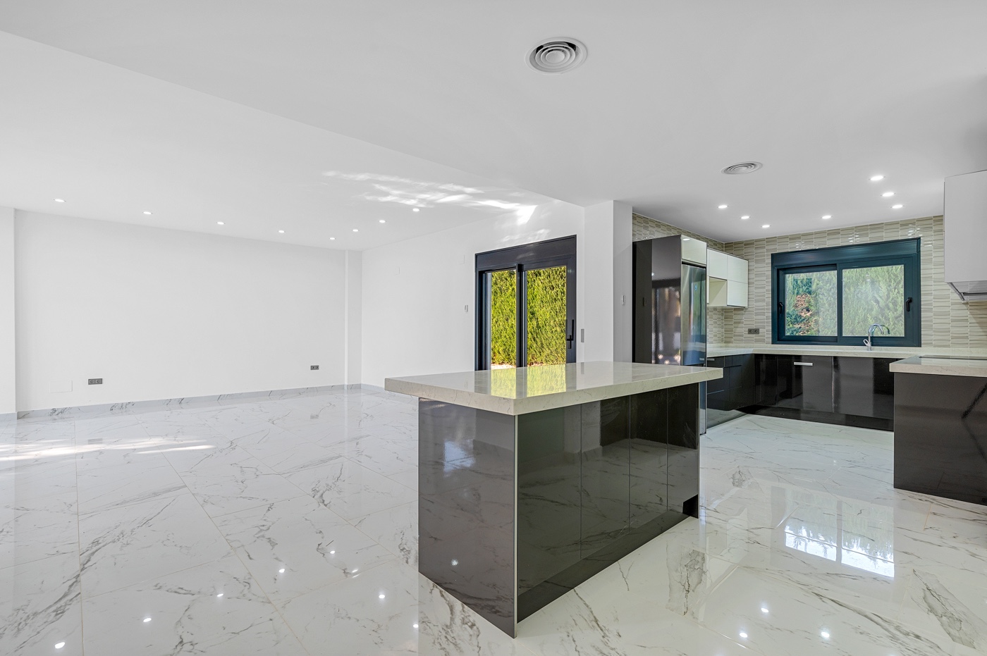 4 Bed, 3 Bath, HouseFor Sale, Campoamor, Alicante