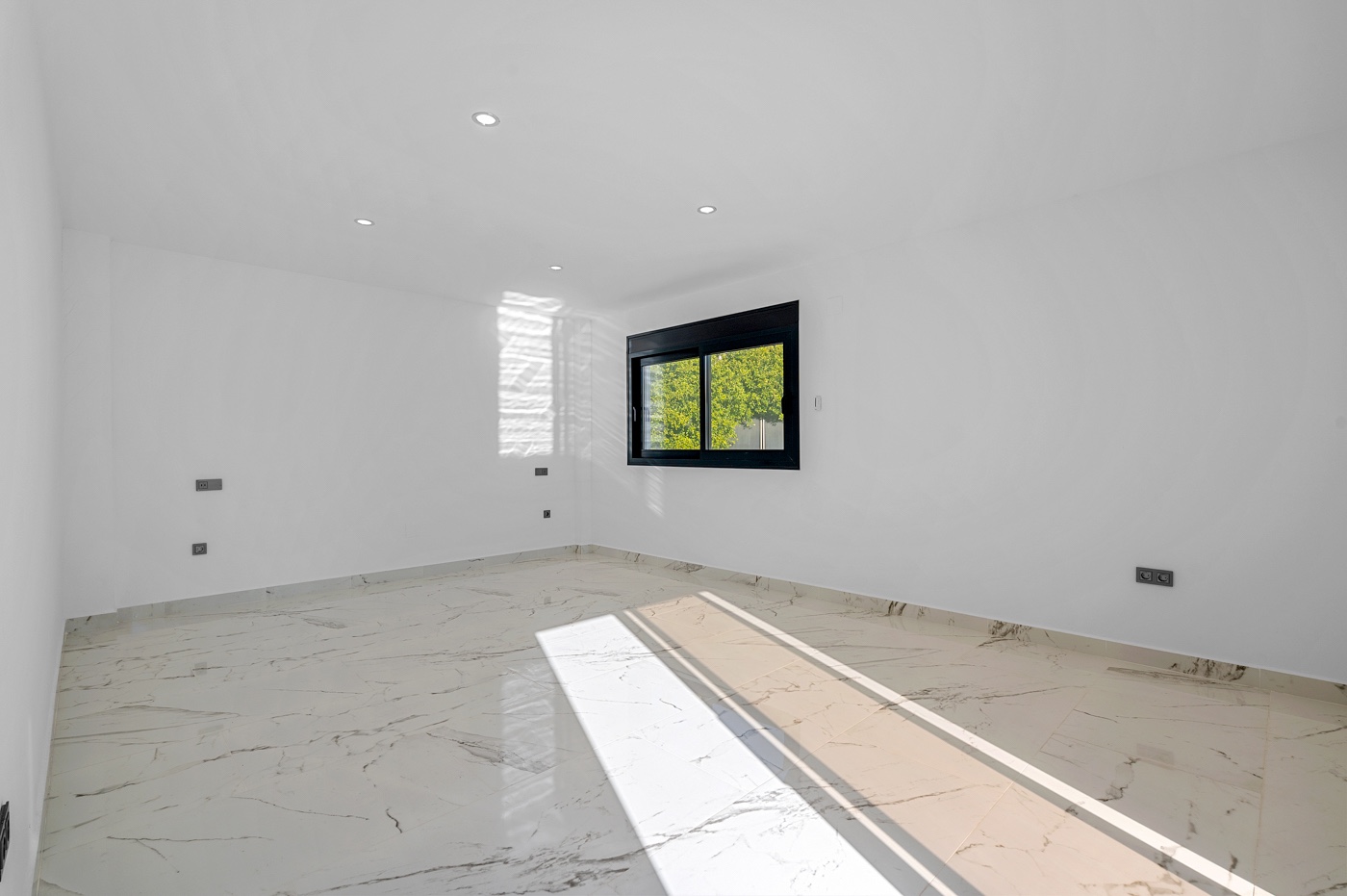 4 Bed, 3 Bath, HouseFor Sale, Campoamor, Alicante