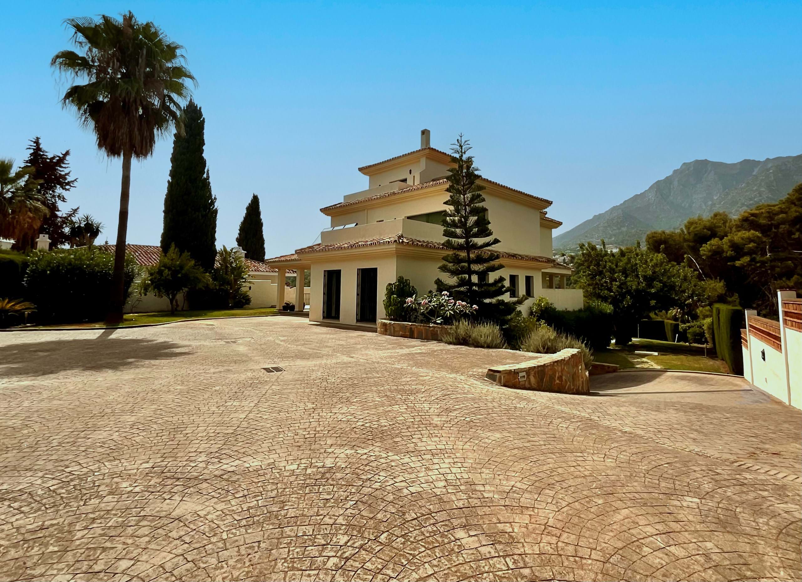 6 Bed, 5 Bath, HouseFor Sale, Malaga, Andalusia, 29602