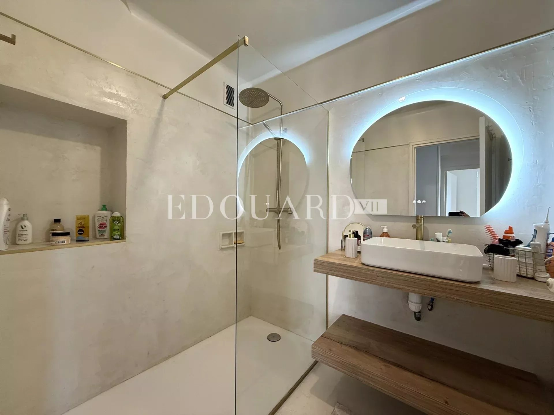 2 Bed, 1 Bath, ApartmentFor Sale, Roquebrune-Cap-Martin, Alpes-Maritimes