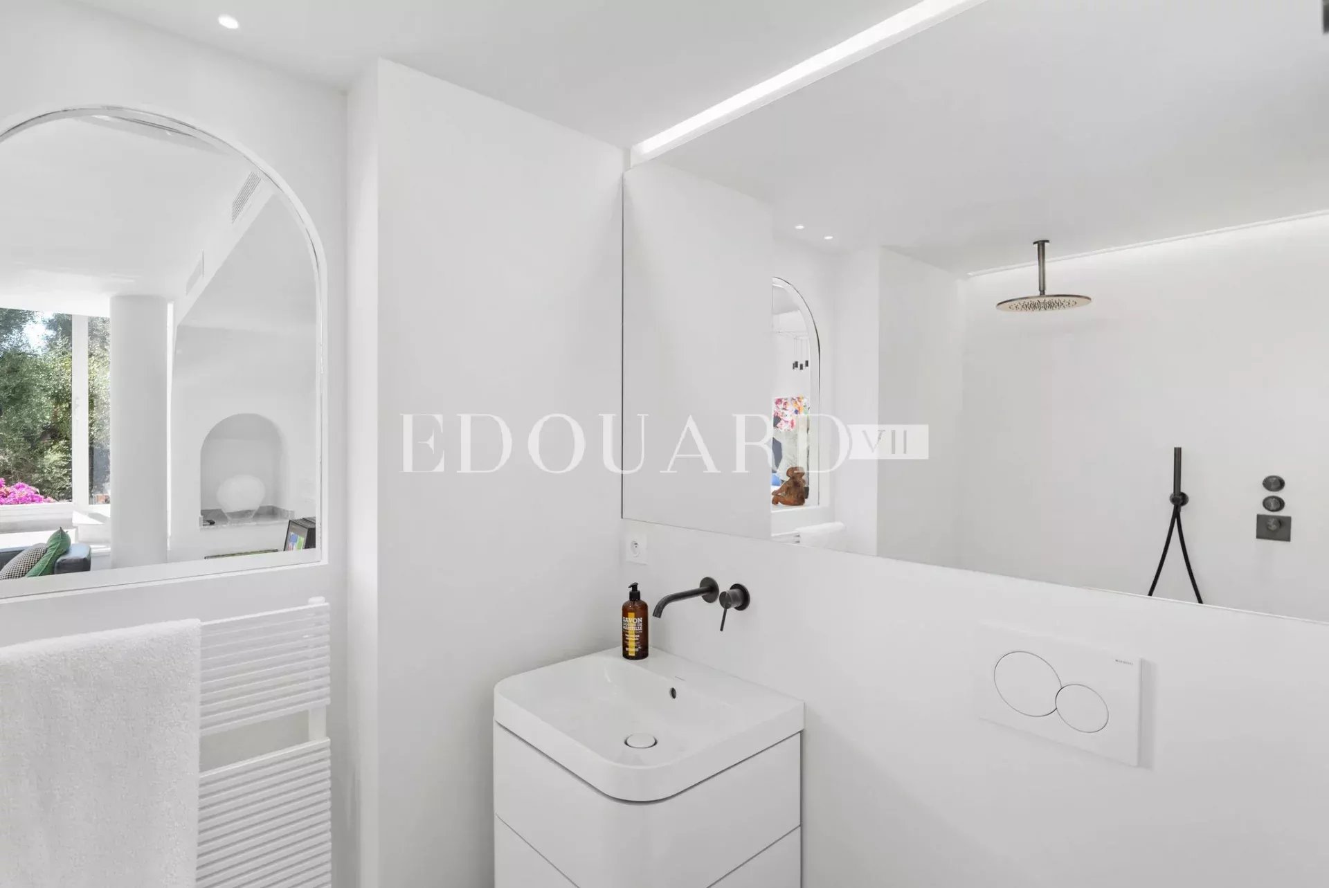 2 Bed, 2 Bath, ApartmentFor Sale, Menton, Alpes-Maritimes