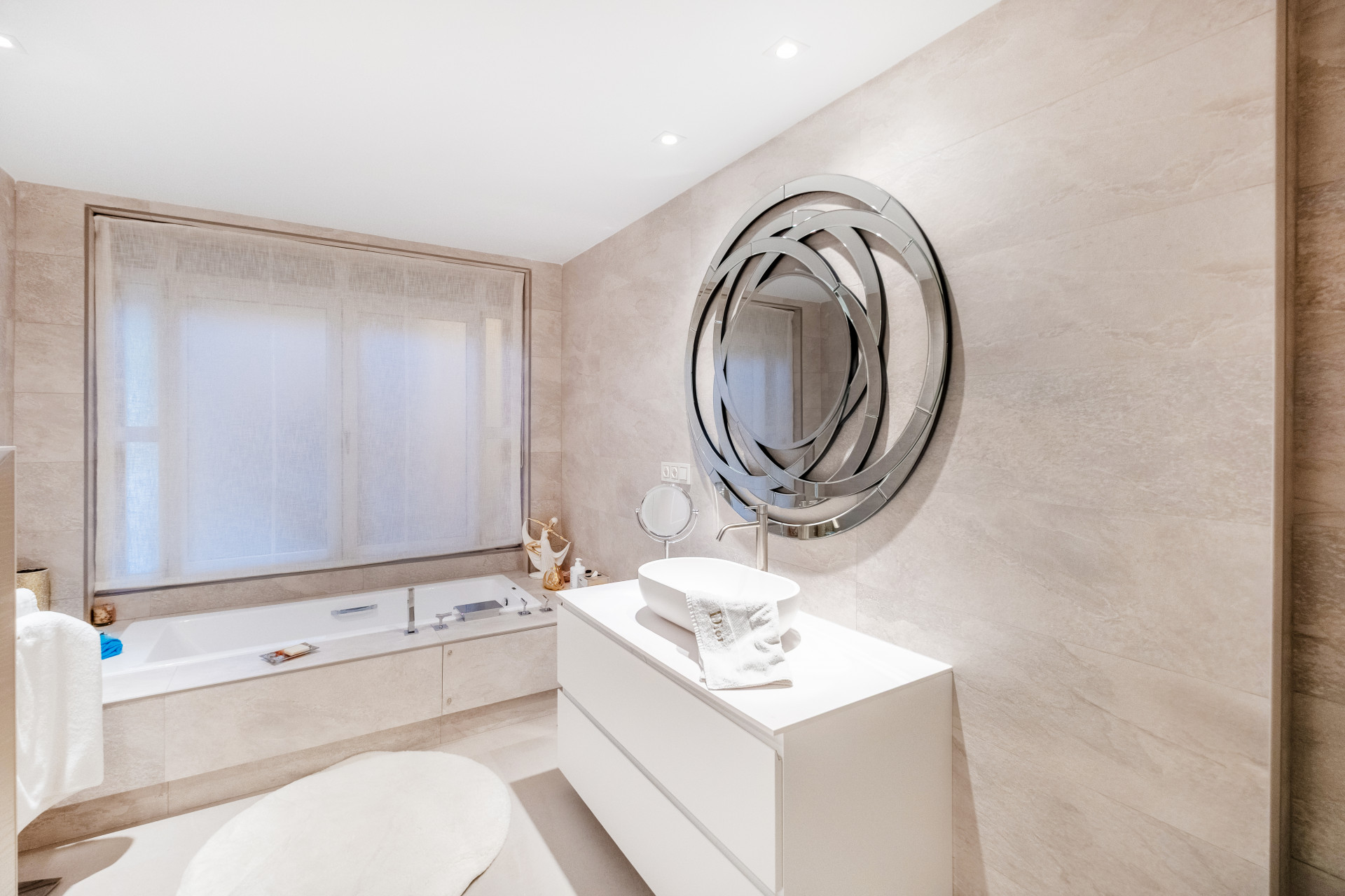 2 Bed, 2 Bath, ApartmentFor Sale, Marbella, Malaga