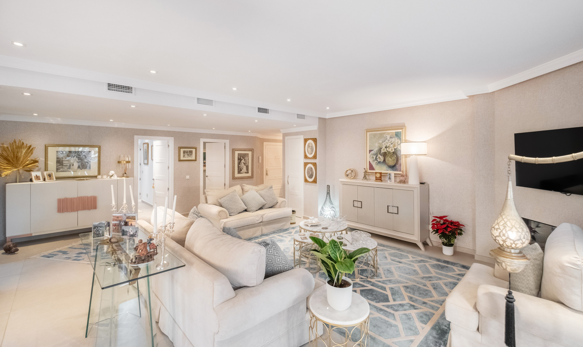 2 Bed, 2 Bath, ApartmentFor Sale, Marbella, Malaga