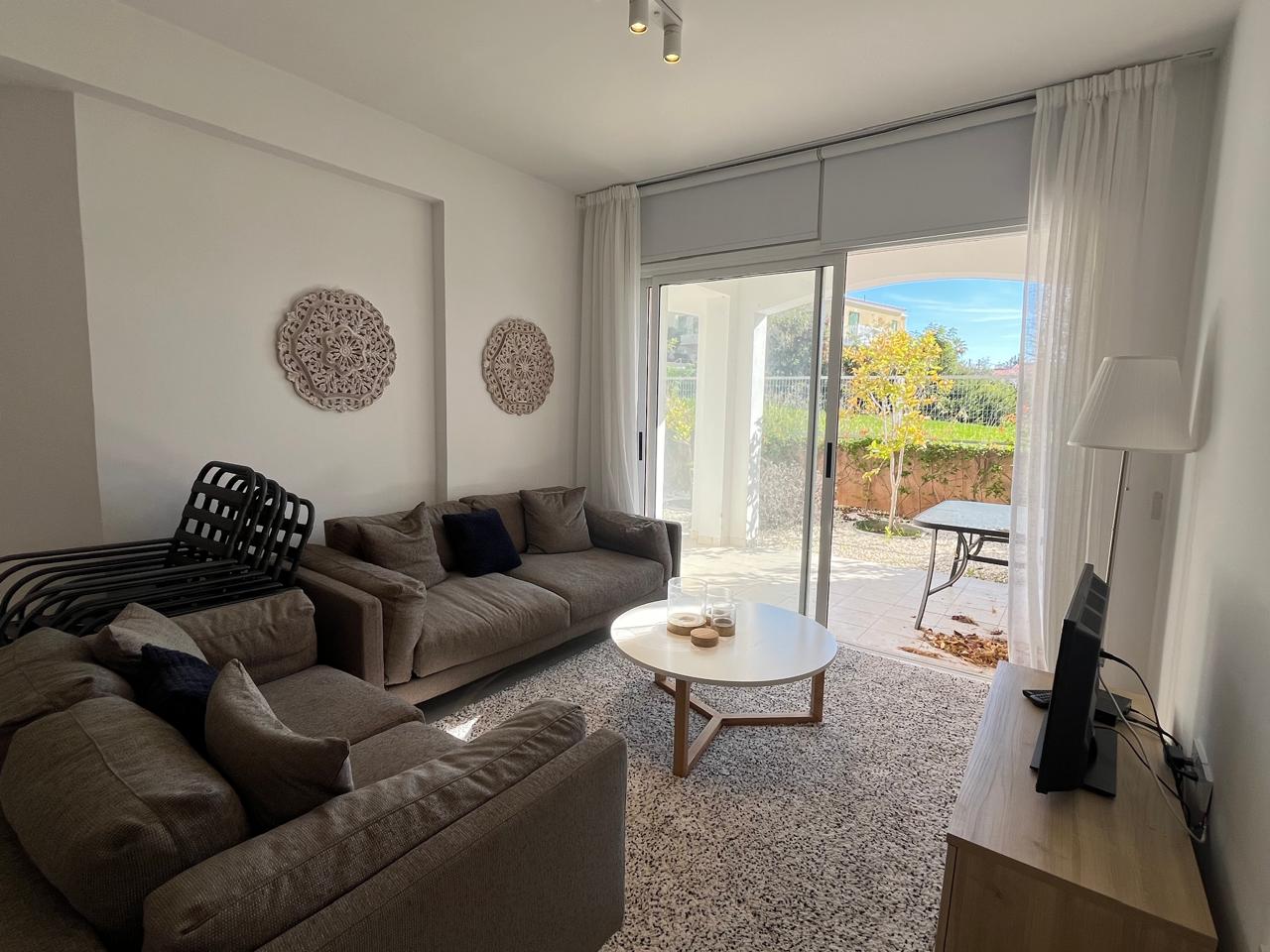 3 Bed, 2 Bath, ApartmentFor Sale, Paphos, Paphos