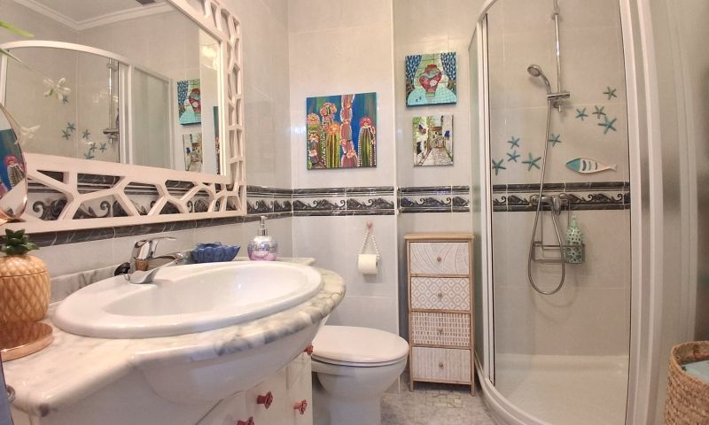 2 Bed, 1 Bath, ApartmentFor Sale, Torrevieja, Alicante