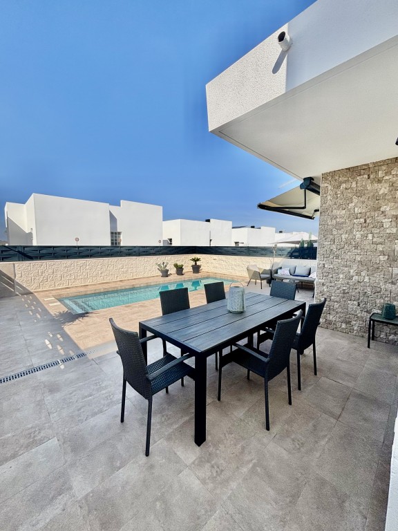 2 Bed, 2 Bath, HouseFor Sale, Benijofar, Alicante