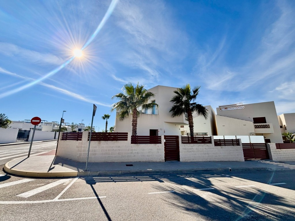 3 Bed, 3 Bath, HouseFor Sale, Benijofar, Alicante