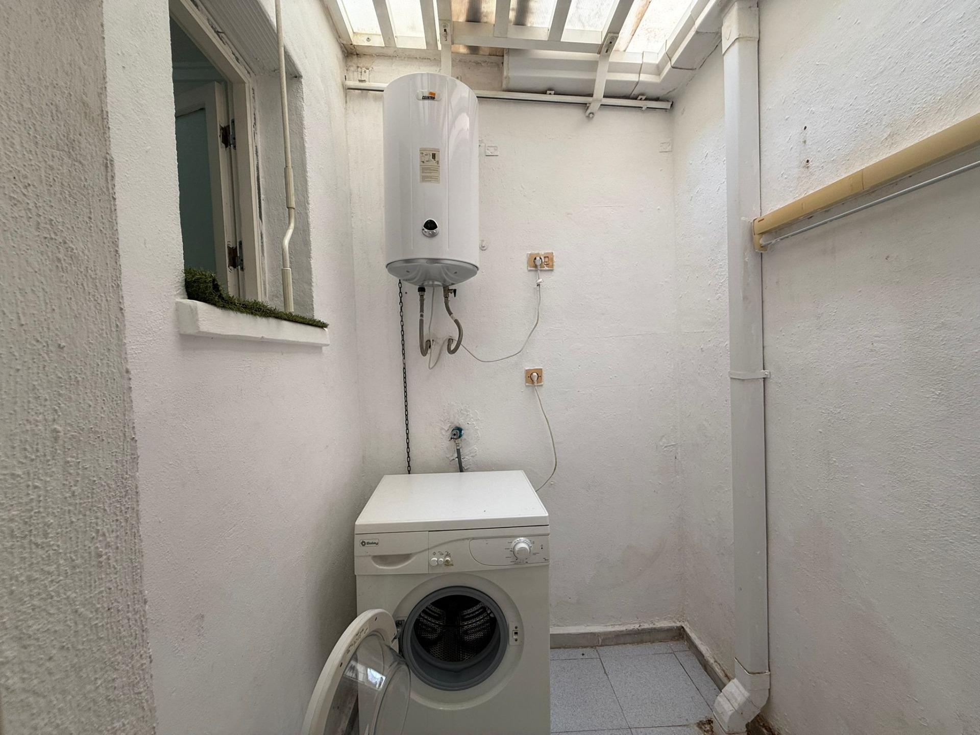 1 Bed, 1 Bath, HouseFor Sale, Torrevieja, Alicante