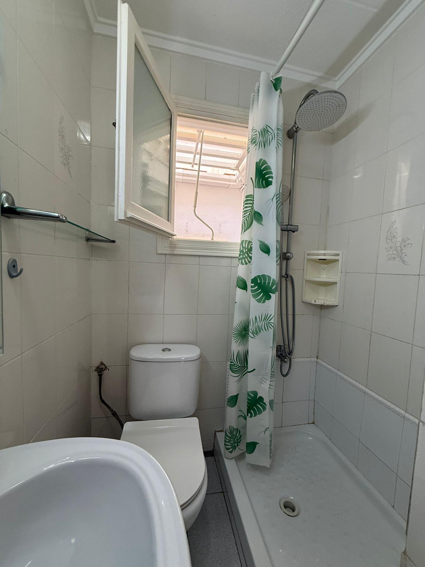 1 Bed, 1 Bath, HouseFor Sale, Torrevieja, Alicante