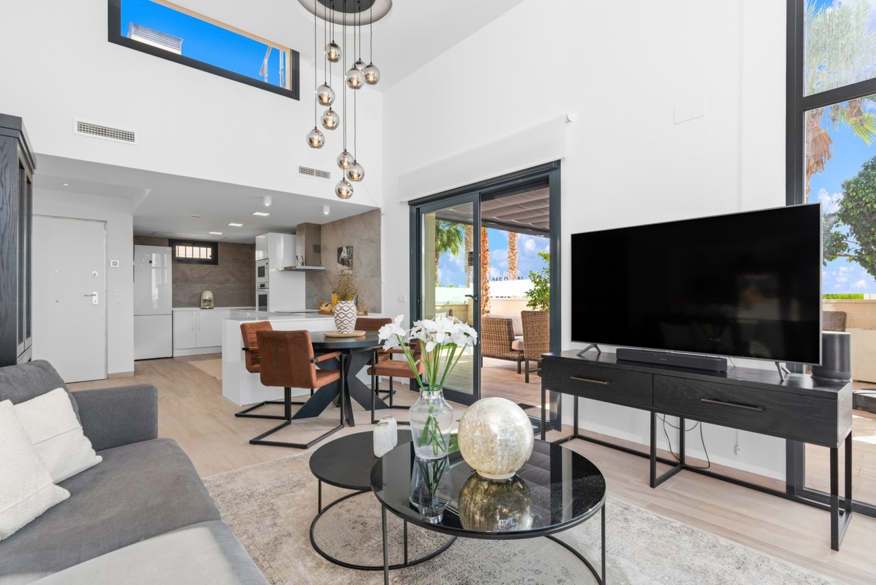 5 Bed, 4 Bath, HouseFor Sale, Cabo Roig, Alicante