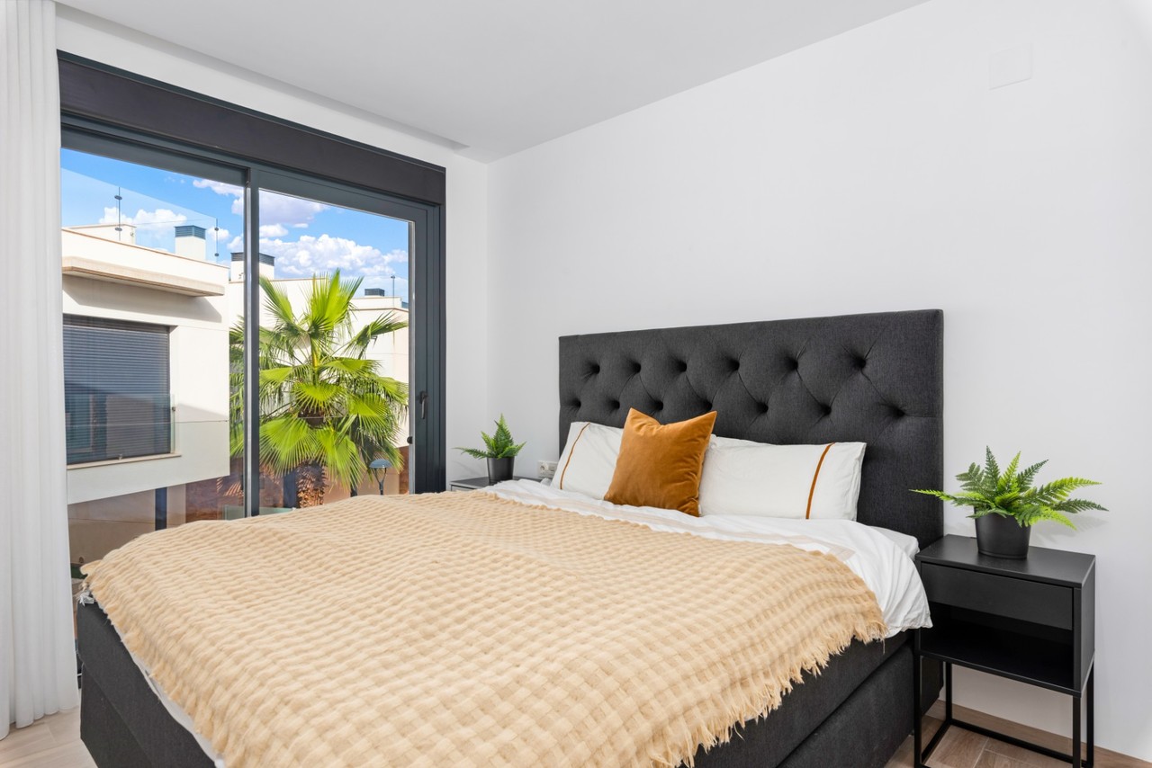 5 Bed, 4 Bath, HouseFor Sale, Cabo Roig, Alicante