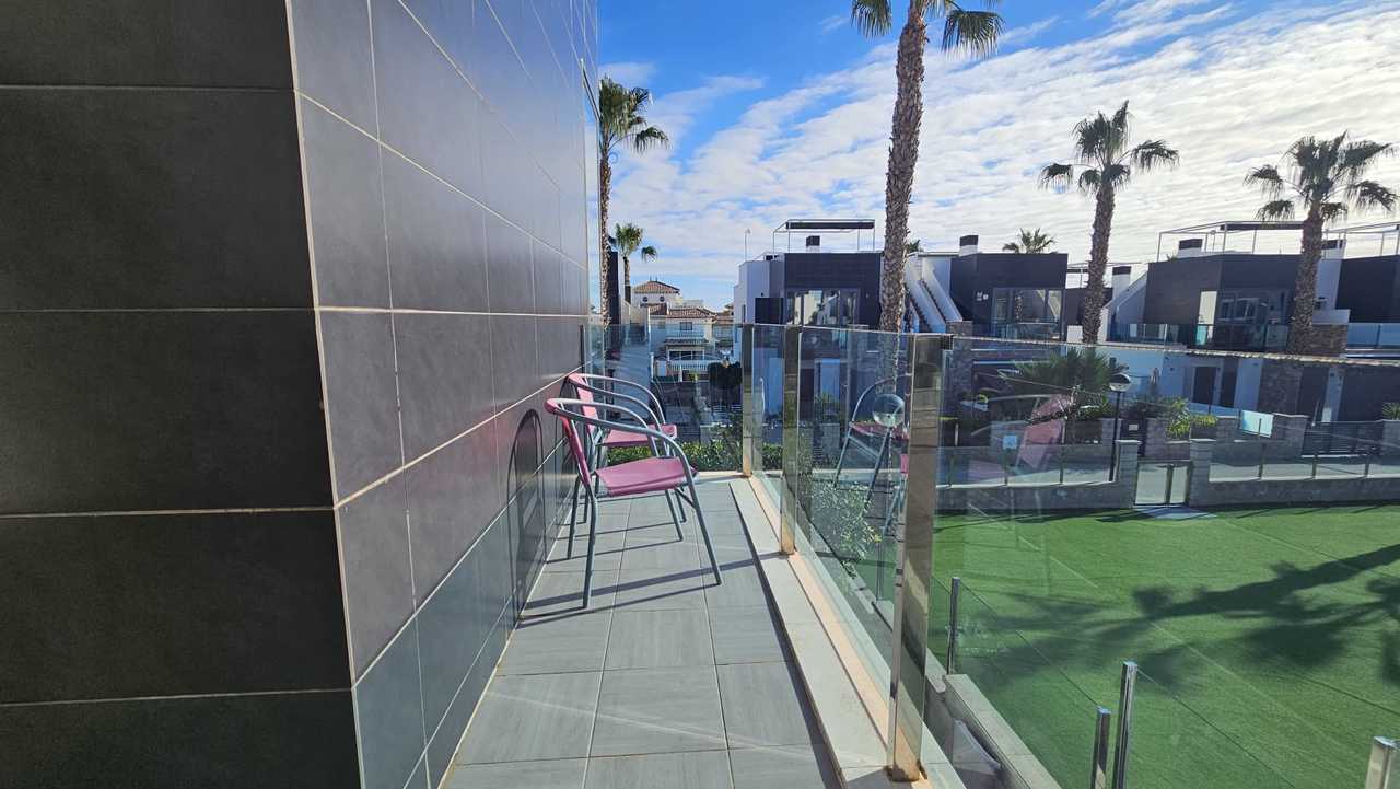 3 Bed, 2 Bath, HouseFor Sale, Cabo Roig, Alicante