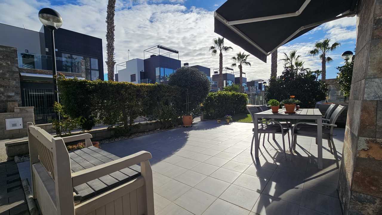 3 Bed, 2 Bath, HouseFor Sale, Cabo Roig, Alicante