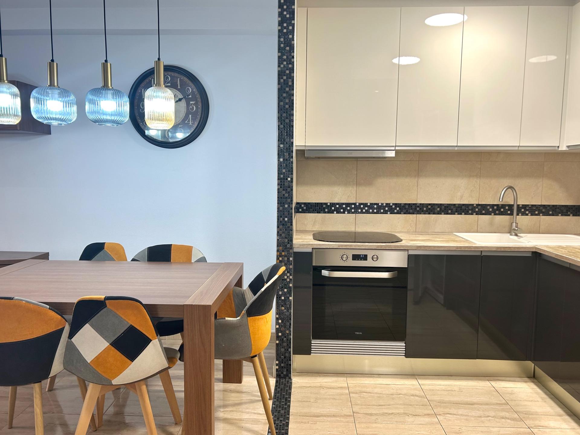 3 Bed, 1 Bath, ApartmentFor Sale, Torrevieja, Alicante