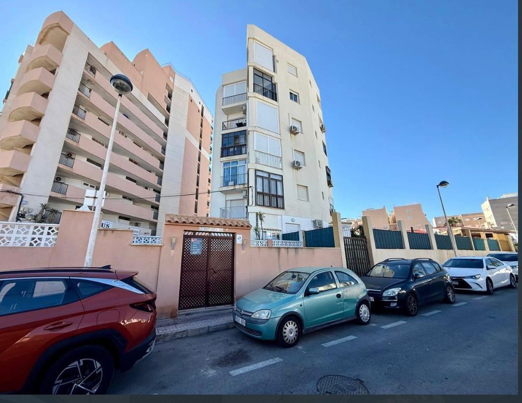 1 Bath, ApartmentFor Sale, Torrevieja, Alicante