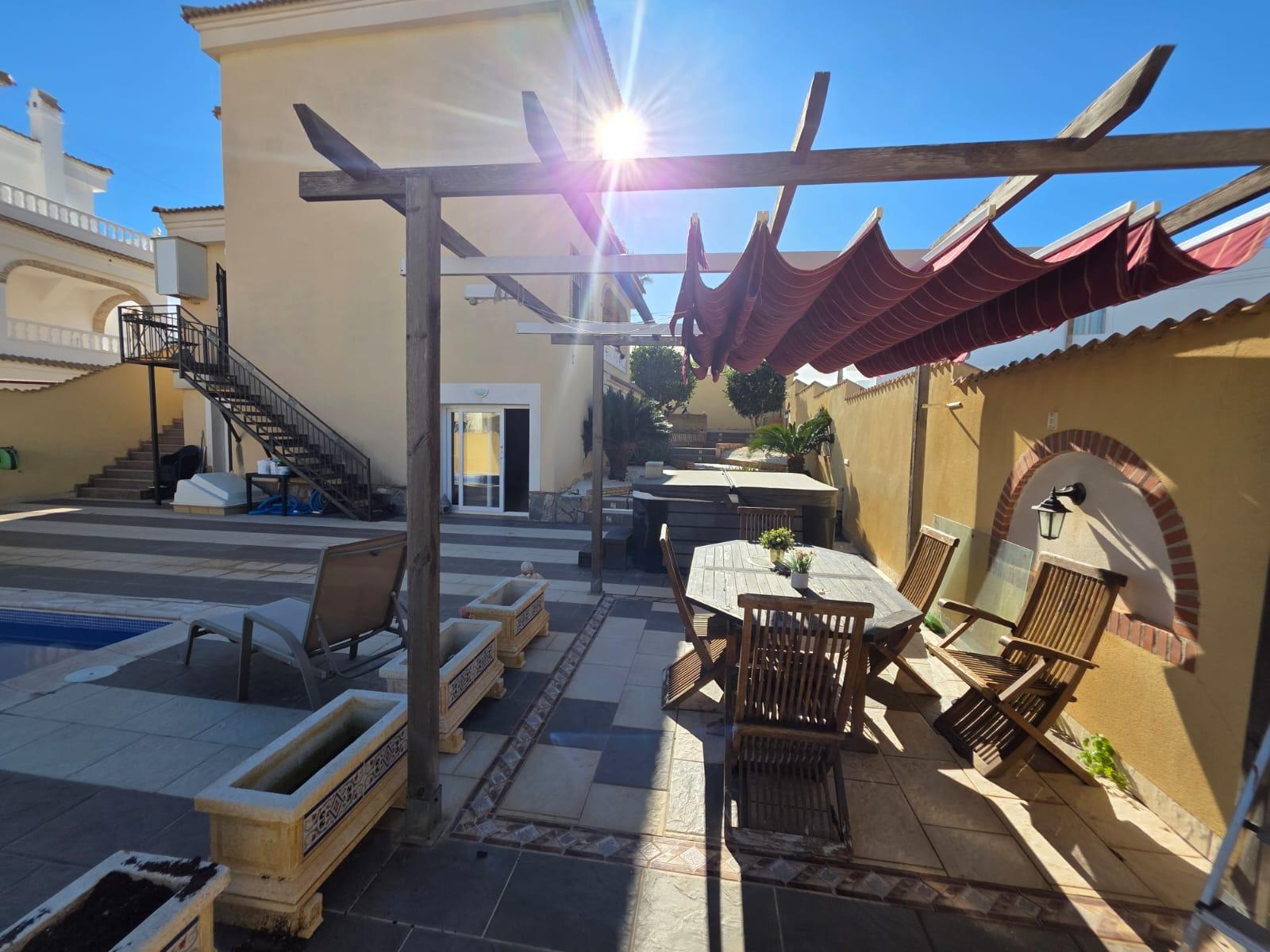 4 Bed, 2 Bath, HouseFor Sale, Orihuela Costa, Alicante