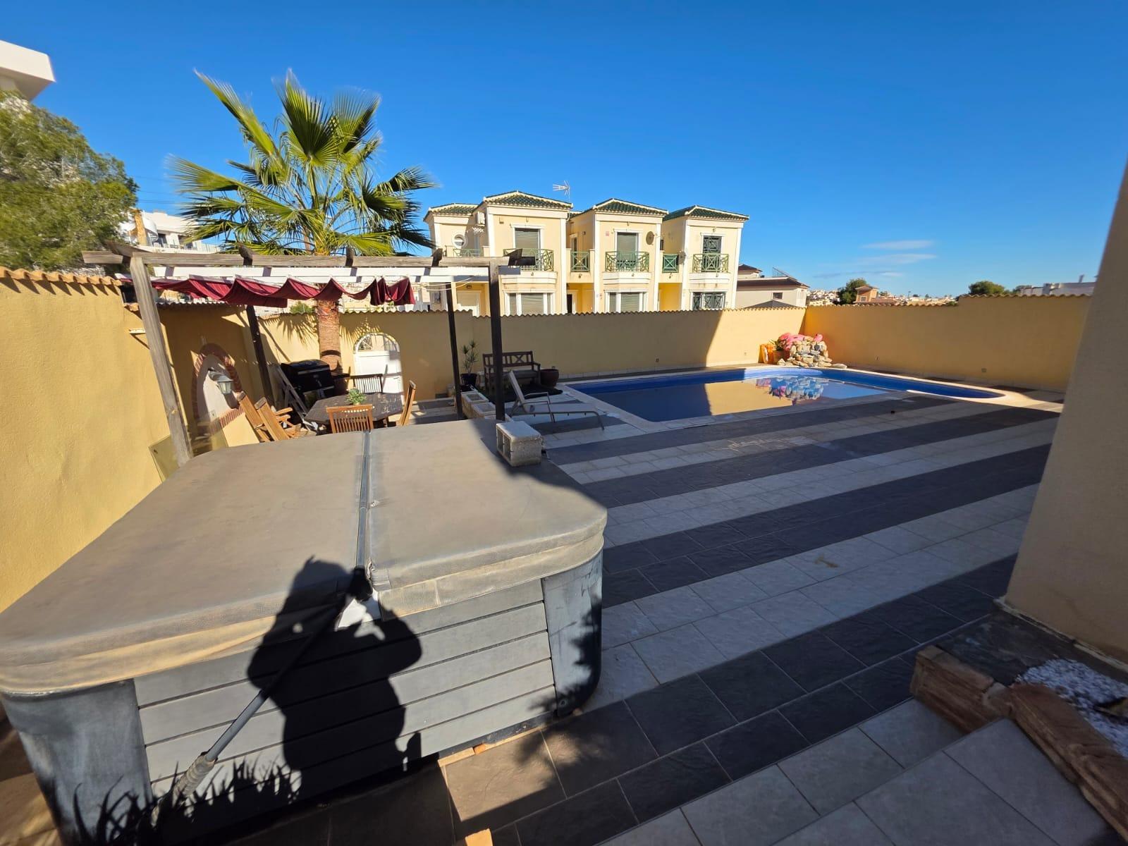 4 Bed, 2 Bath, HouseFor Sale, Orihuela Costa, Alicante