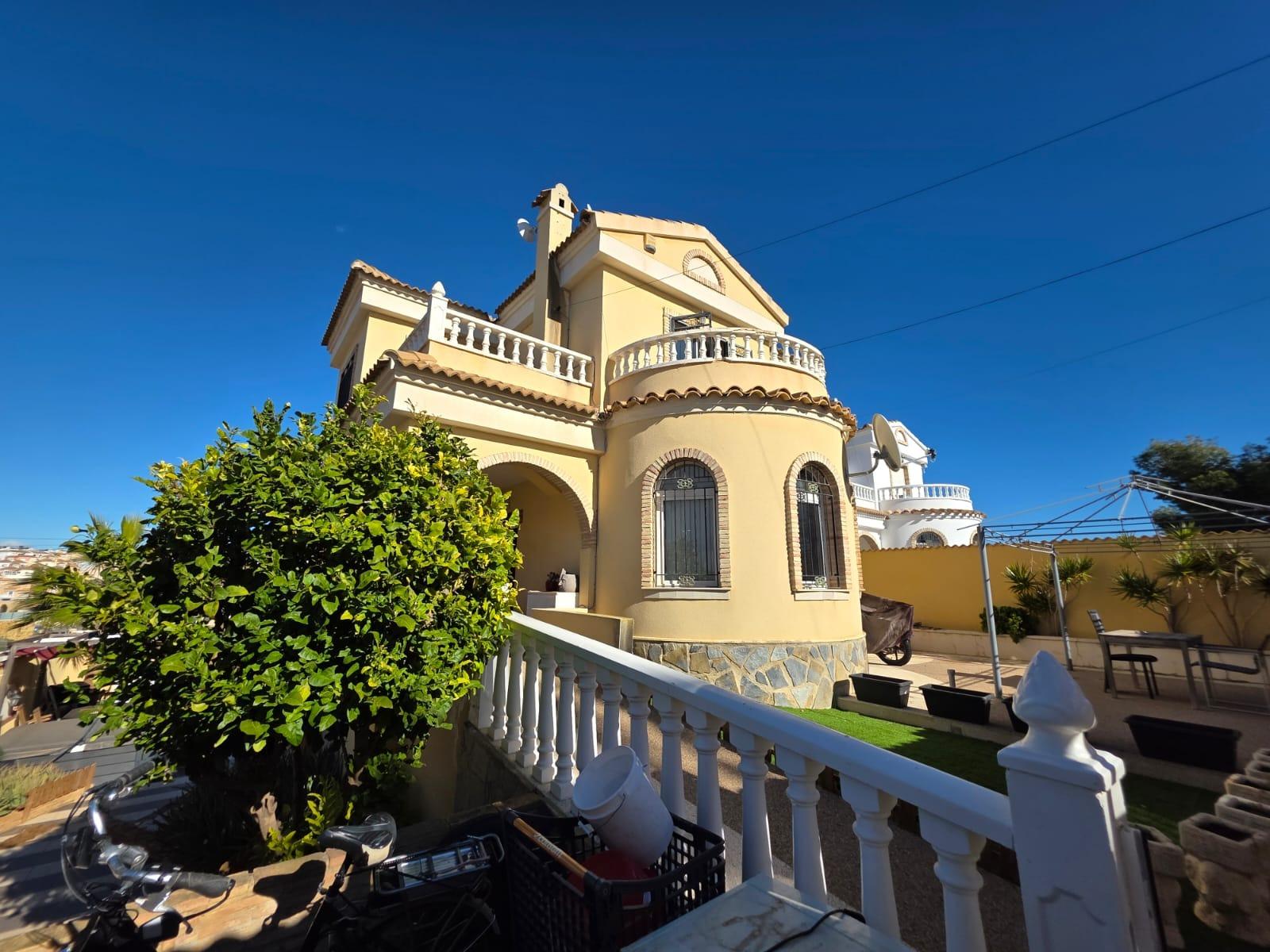4 Bed, 2 Bath, HouseFor Sale, Orihuela Costa, Alicante
