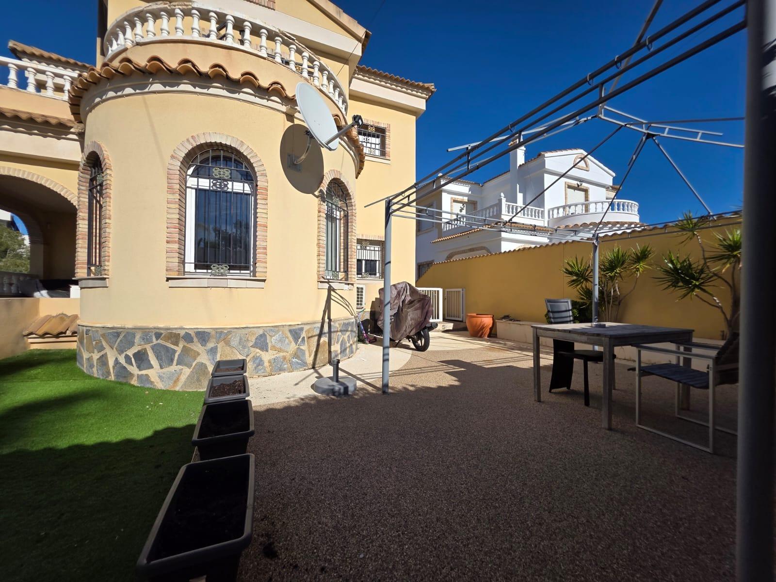 4 Bed, 2 Bath, HouseFor Sale, Orihuela Costa, Alicante