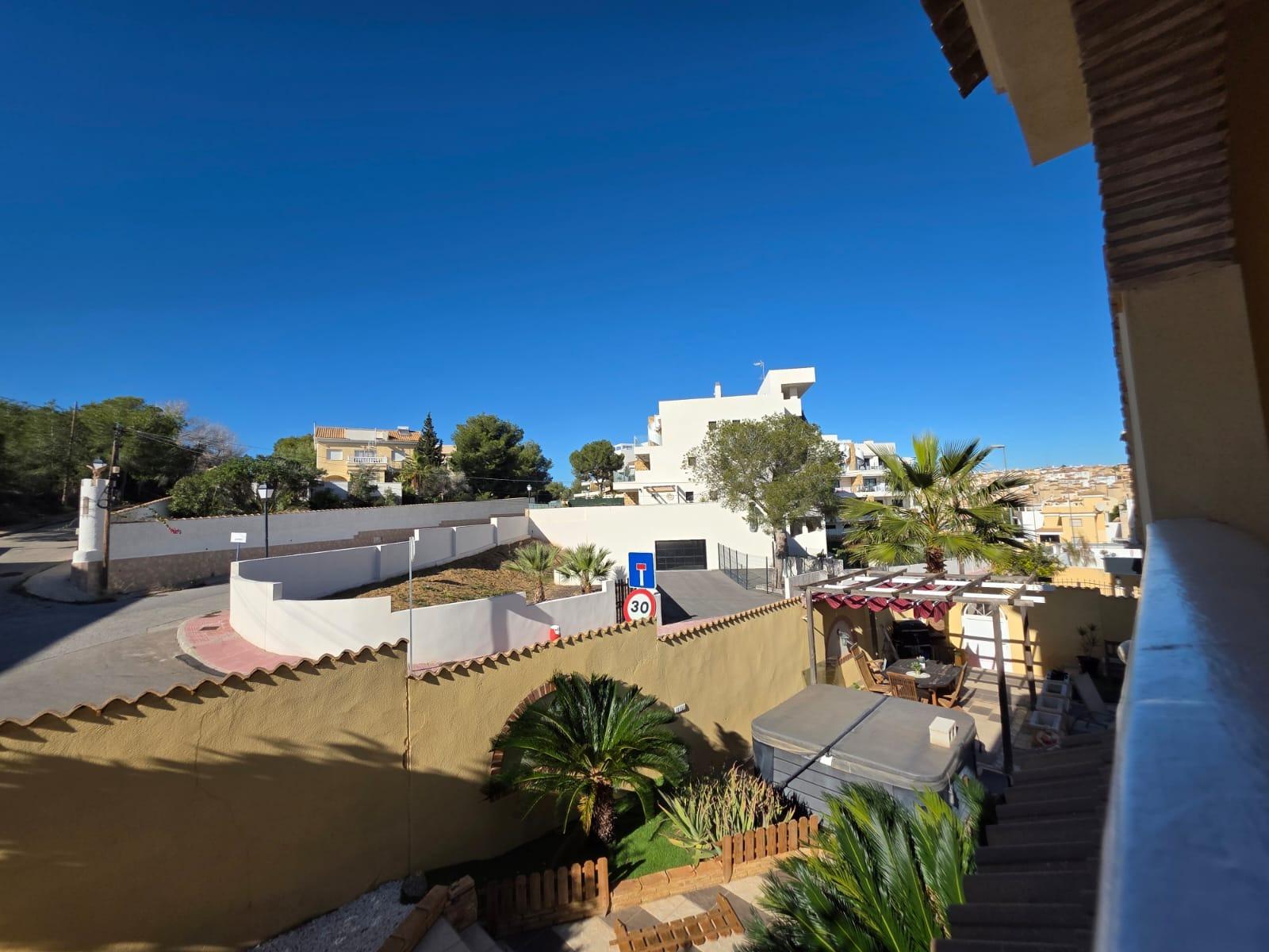 4 Bed, 2 Bath, HouseFor Sale, Orihuela Costa, Alicante