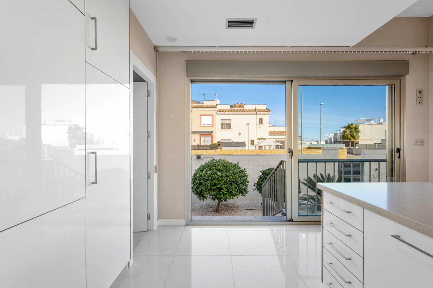 5 Bed, 4 Bath, HouseFor Sale, Villamartin, Alicante