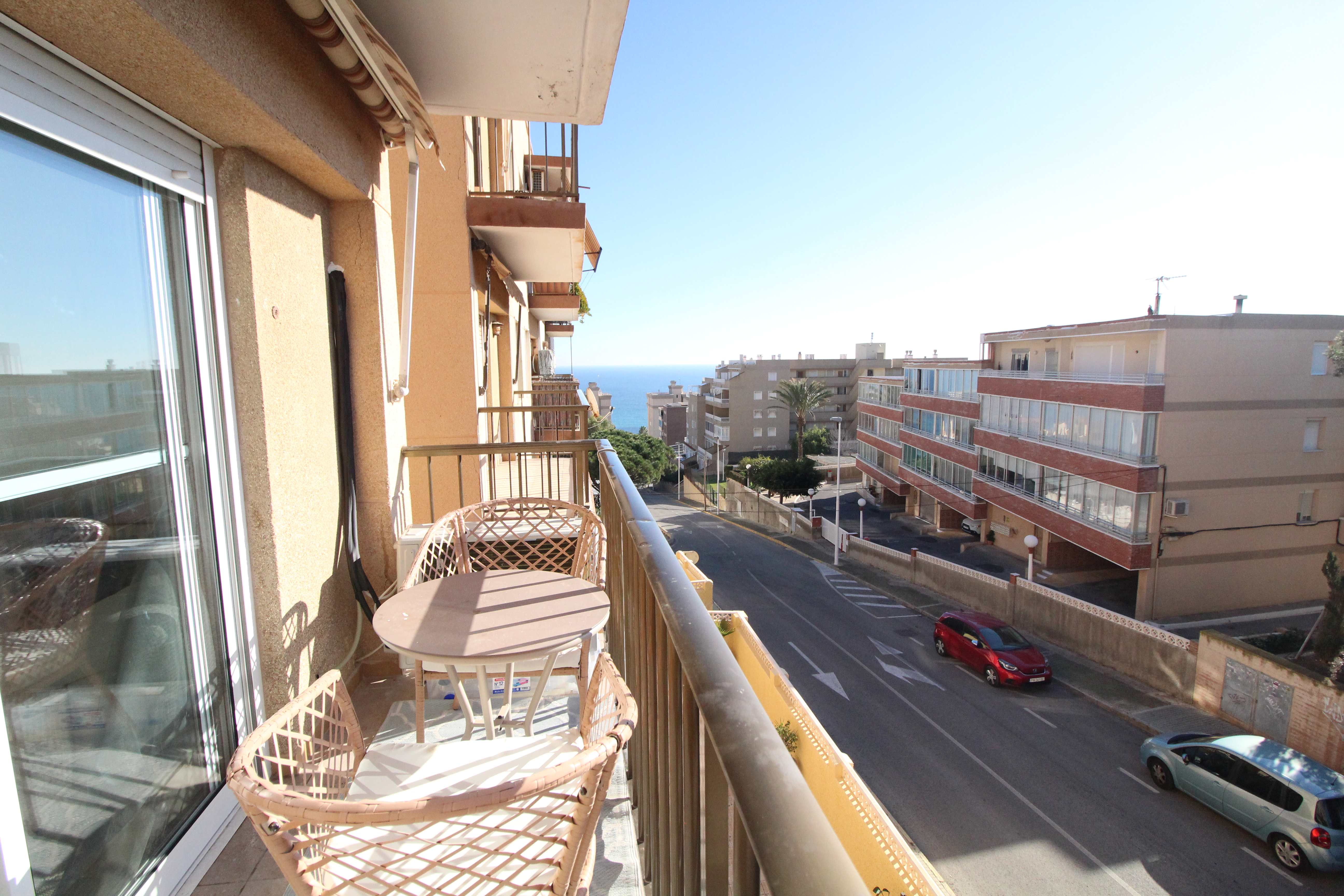 3 Bed, 1 Bath, ApartmentFor Sale, Los Arenales Del Sol, Alicante