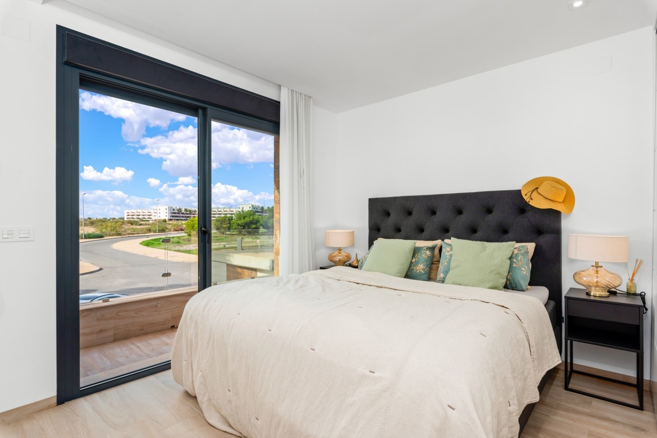 5 Bed, 4 Bath, HouseFor Sale, Cabo Roig, Alicante