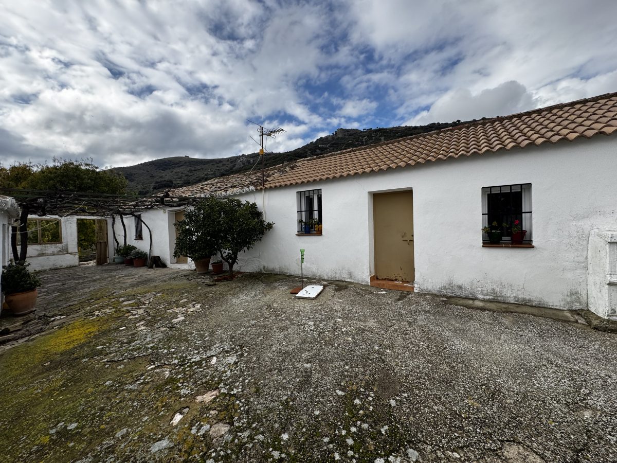 4 Bed, 2 Bath, HouseFor Sale, Montecorto, Andalucia