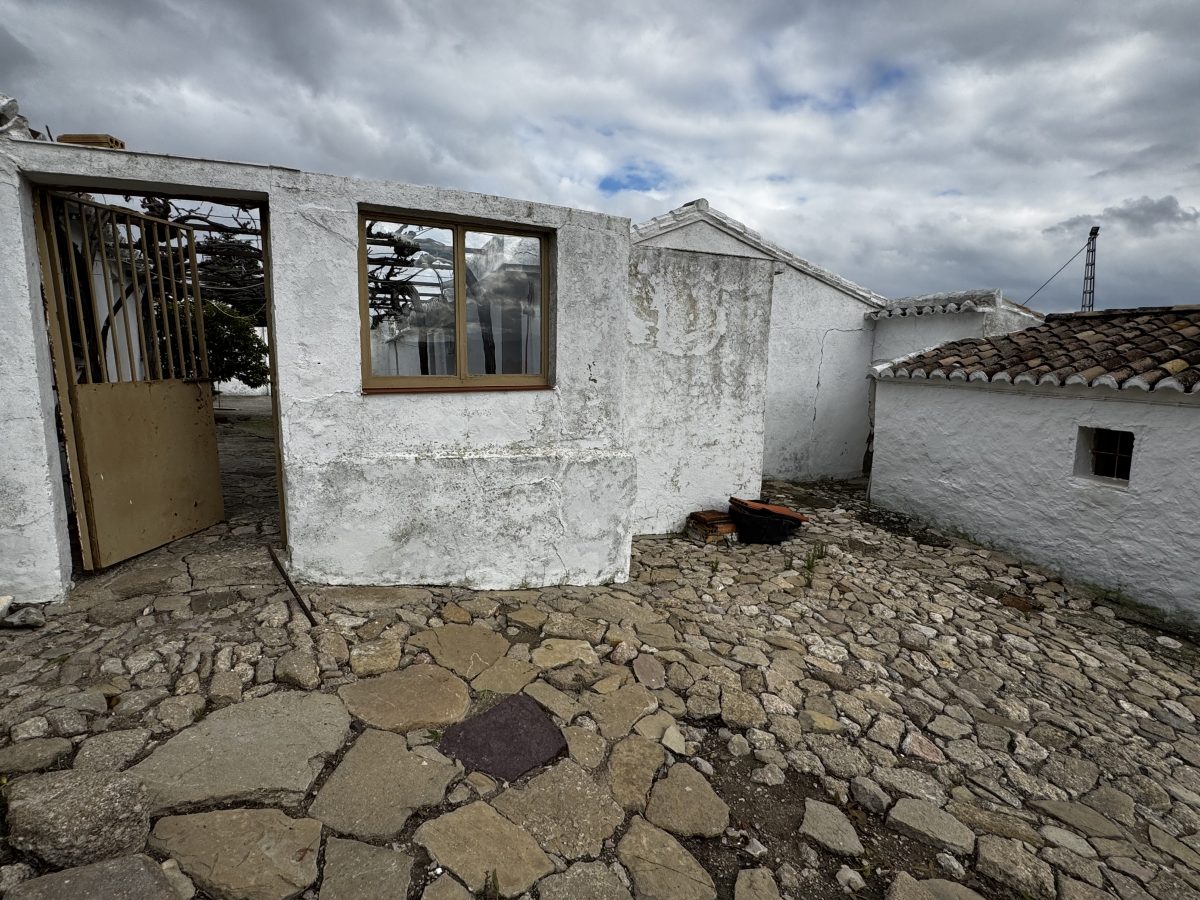 4 Bed, 2 Bath, HouseFor Sale, Montecorto, Andalucia