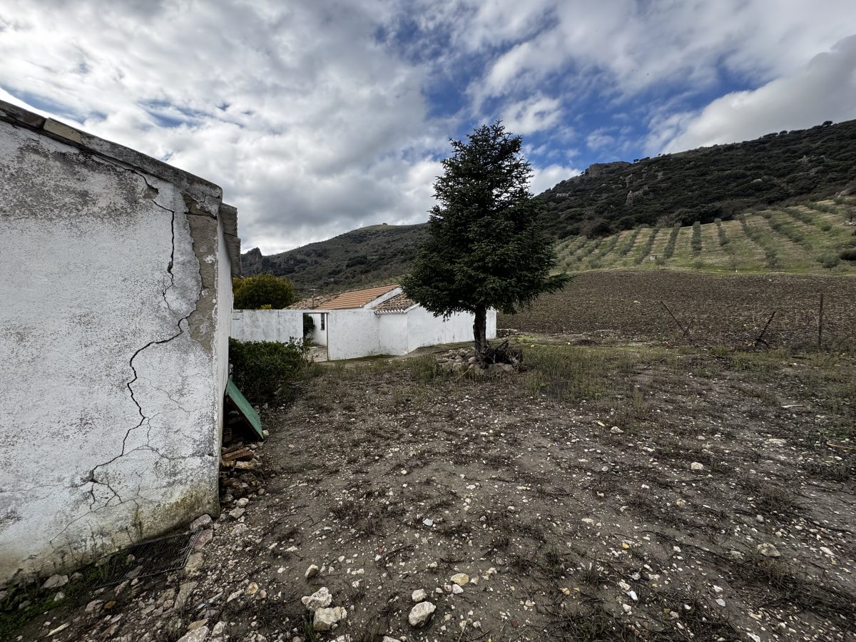 4 Bed, 2 Bath, HouseFor Sale, Montecorto, Andalucia