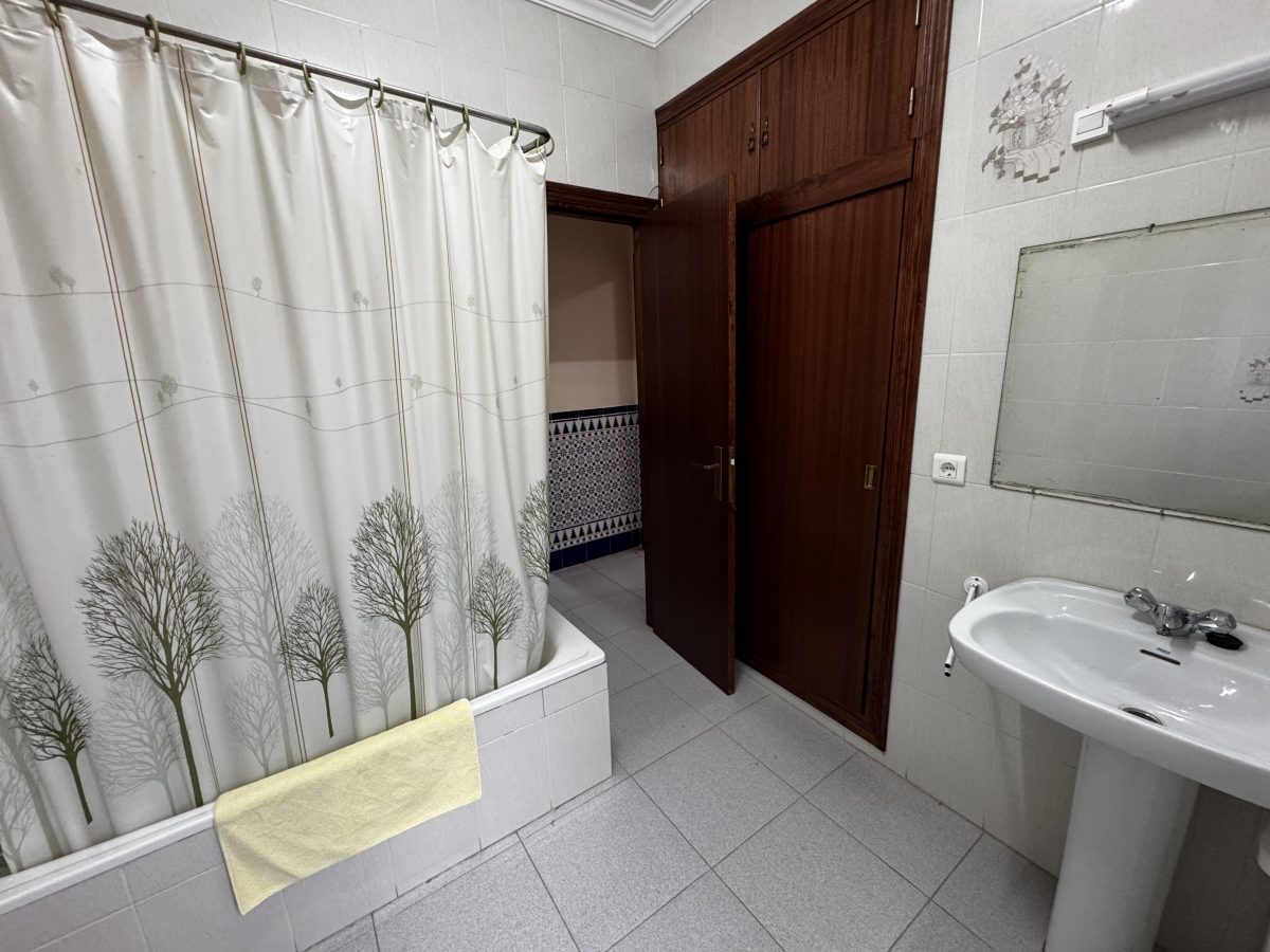 4 Bed, 2 Bath, HouseFor Sale, Olvera, Andalucia