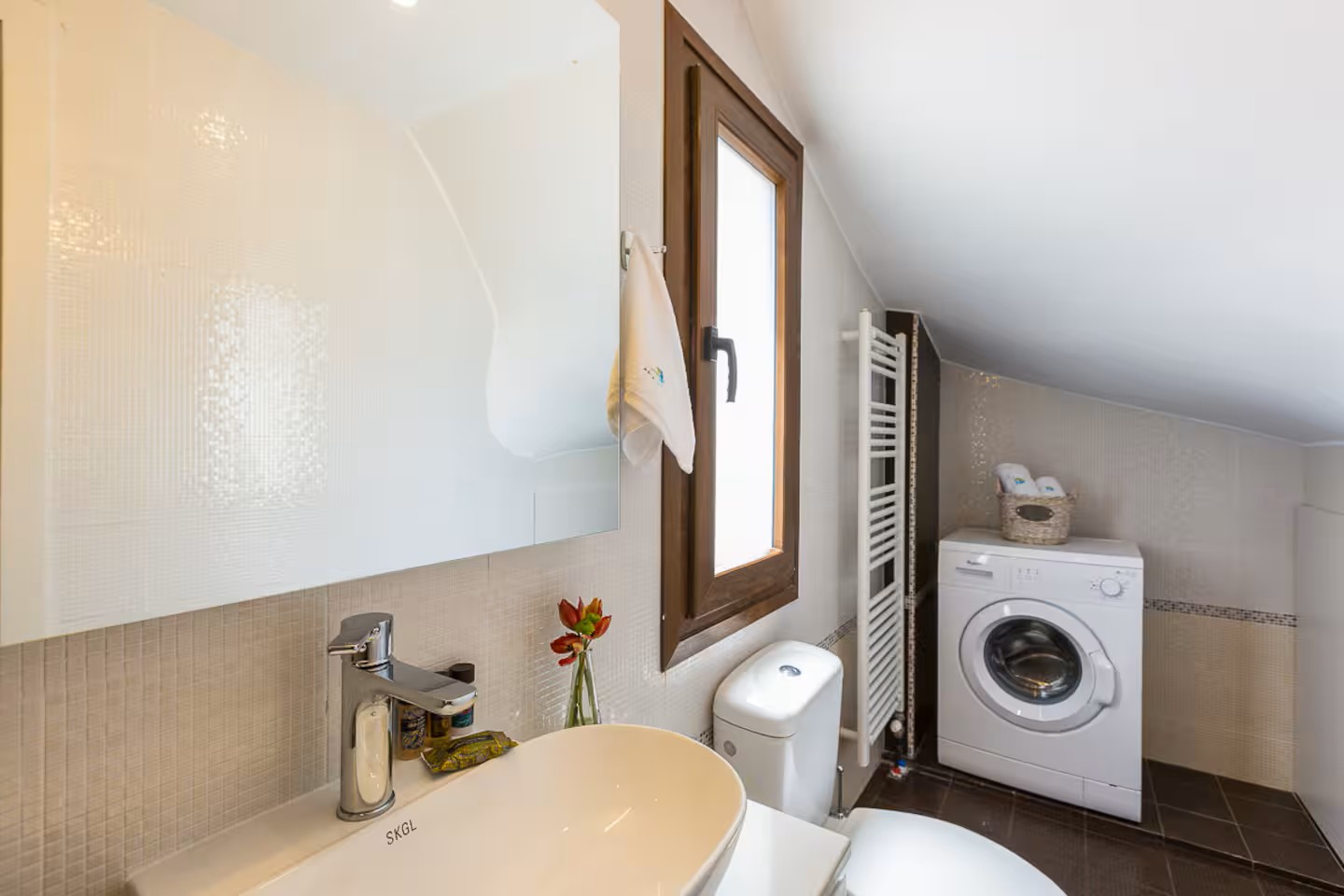 4 Bed, 2 Bath, HouseFor Sale, Rethymno, Crete, 74100