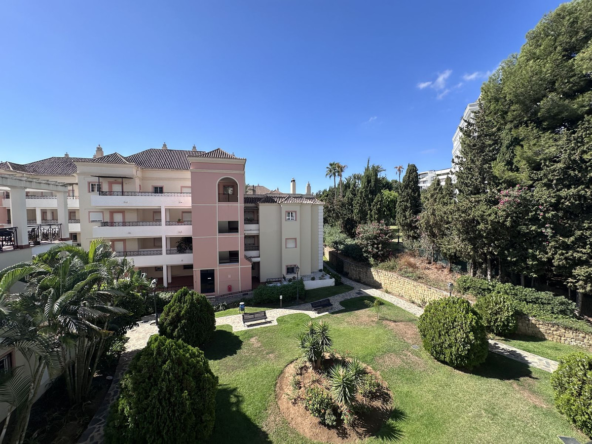 2 Bed, 2 Bath, ApartmentFor Sale, Nueva Andalucia, Malaga 2 Bed, 2 Bath, ApartmentFor Sale, Nueva Andalucia, Malaga