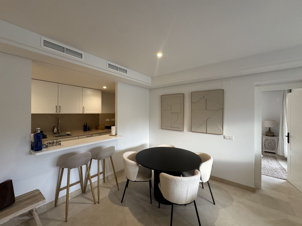 2 Bed, 2 Bath, ApartmentFor Sale, Aloha, Malaga